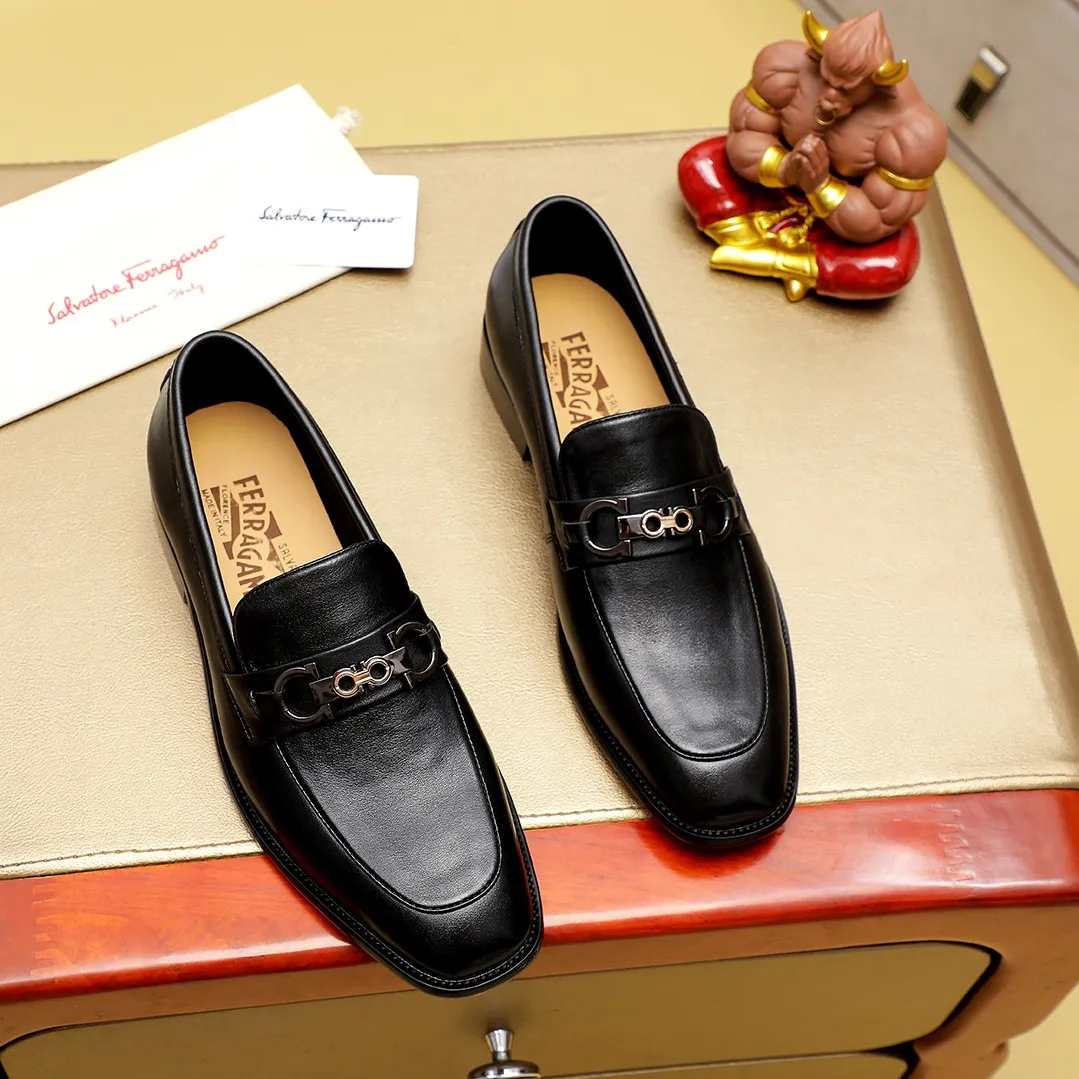 Men's clothing and shoes 💰440 🔥Ferragamo's new leather shoes🇨🇳Official website original 1:1 mold, original quality💯Fine workmanship, high-end luxury☘The upper is made of imported Italian first-layer cowhide🌴Water-dyed🐂Leather lining🍓Rubber wear-resistant and non-slip outsole, breathable and comfortable to wear🍍The first choice for high-end men🍉, black, size 38-45...